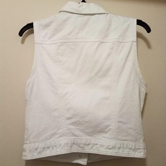 White Jean Vest - Picture 4 of 5